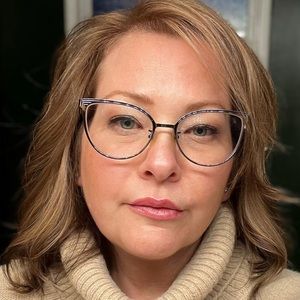 Meet your Posher, Stacy